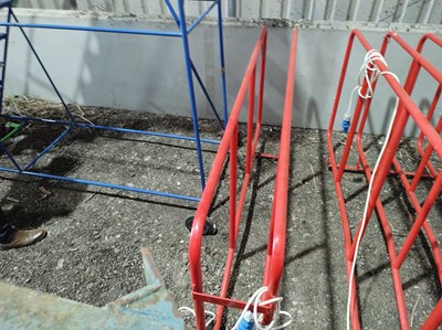 Lot 29 - Drimee Heated Horse Rug Stand 240v