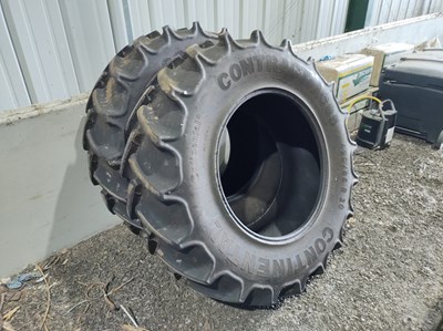 Lot 31 - Pair of Continental 420/85R30 Tyres