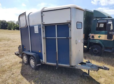 Lot 567 - Twin Axle Ivor Williams Horsebox