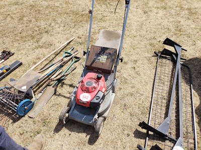 Lot 542 - Honda lawnmower (non-runner)