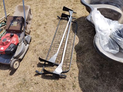 Lot 543 - Land Rover roof bars & dog guard