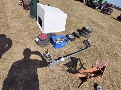 Lot 533 - 1 x Roof rack - fits transit medium height roof van