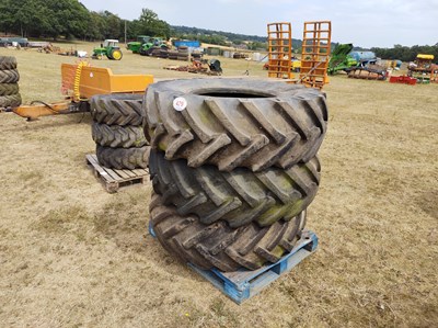 Lot 479 - 3 Items - JCB tyres 18 x 26