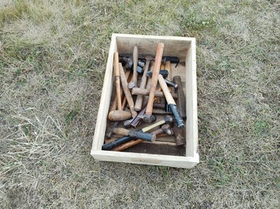 Lot 466 - 17 Items - Selection of hammers inc. panel beating engineers ball pein hammer