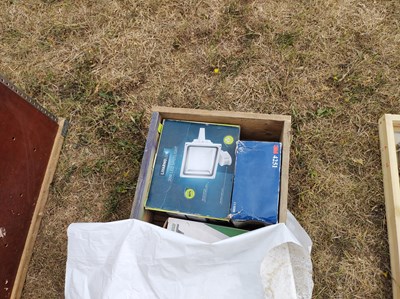 Lot 473 - 2 Items - 2 x new 240 flood lights