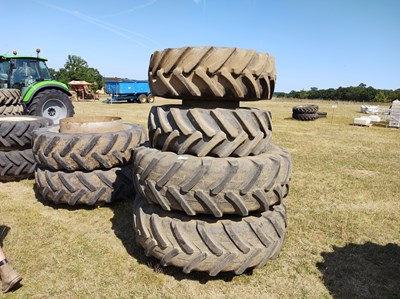 Lot 624 - Stocks dual wheels 18.4 R38 and Stocks dual...