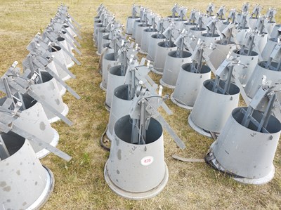 Lot 428 - 10 Metal Dump Feeders