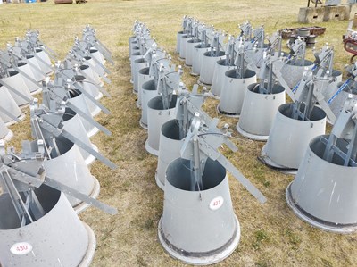 Lot 431 - 10 Metal Dump Feeders