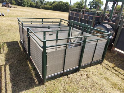 Lot 449 - JCB Q Fit Weaning Box (7ft x 9ft)