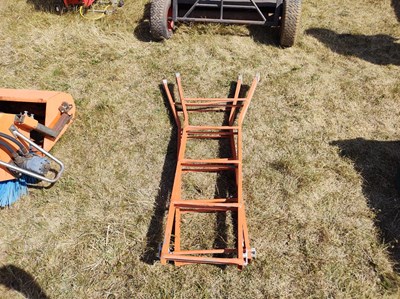 Lot 619 - Steps