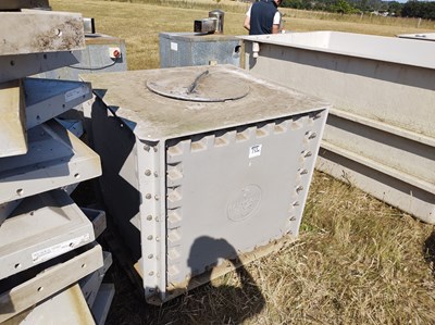 Lot 733c - Balmoral Tank