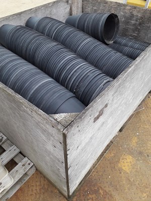 Lot 701 - 1 large pallet box of mixed flower pots