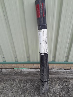 Lot 715 - Road side verge marker post X 12