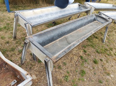 Lot 39 - 2x Free Standing Feeders