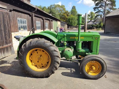 Lot 34 - John Deere Series D Tractor. All in working...