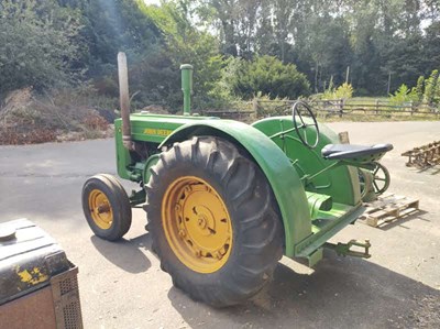 Lot 34 - John Deere Series D Tractor. All in working...