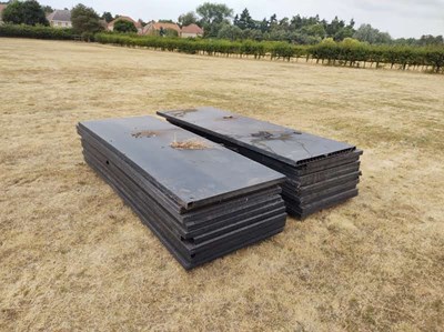 Lot 237 - 20x Plastic Panels