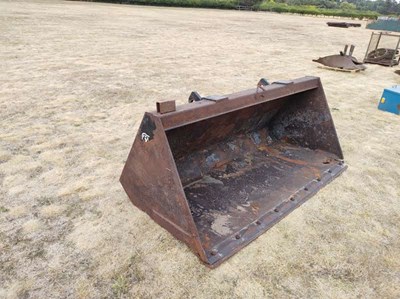 Lot 255 - Suton Bucket