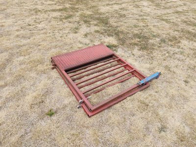 Lot 267 - 2x Misc Gates