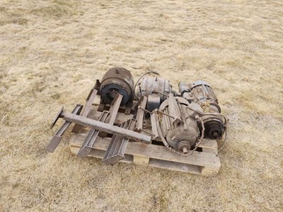 Lot 274 - 4x Electric Motors
