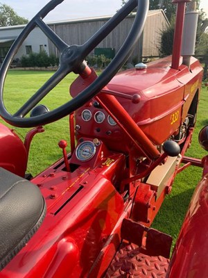 Lot 201 - Massey Harris 333 Tractor (Fully Restored) -...