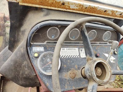 Lot 28 - International 674 tractor (1978) (Reg KCE...