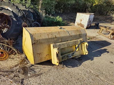 Lot 125a - Hydraulic Toe Tip Bucket