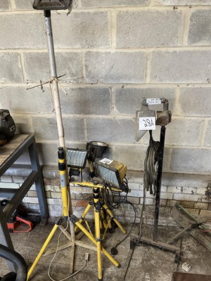 Lot 28a - Qty of Work Lights