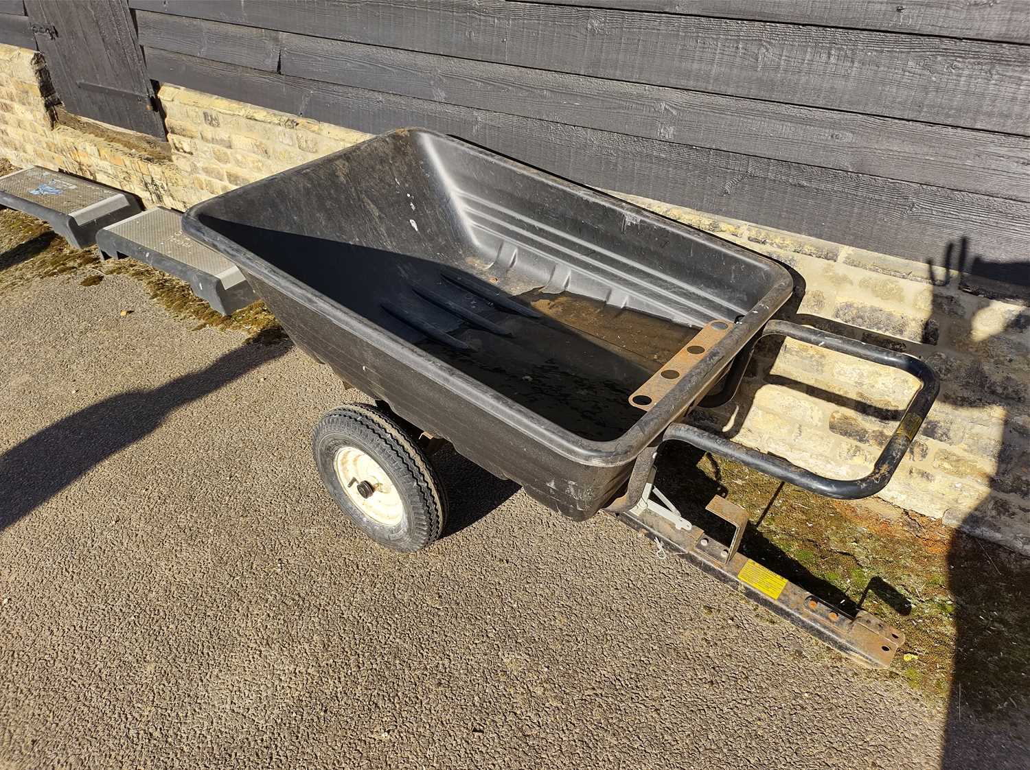 Lot 41 - Lawn Mower Trailer