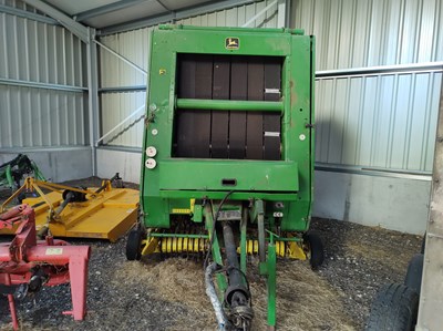 Lot 187 - John Deere 590 Round Baler (1995)