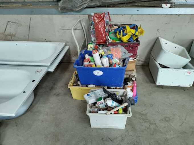 Lot 8 - Qty of Sundries