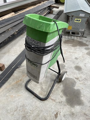 Lot 36 - Viking GE35L Electric Shredder