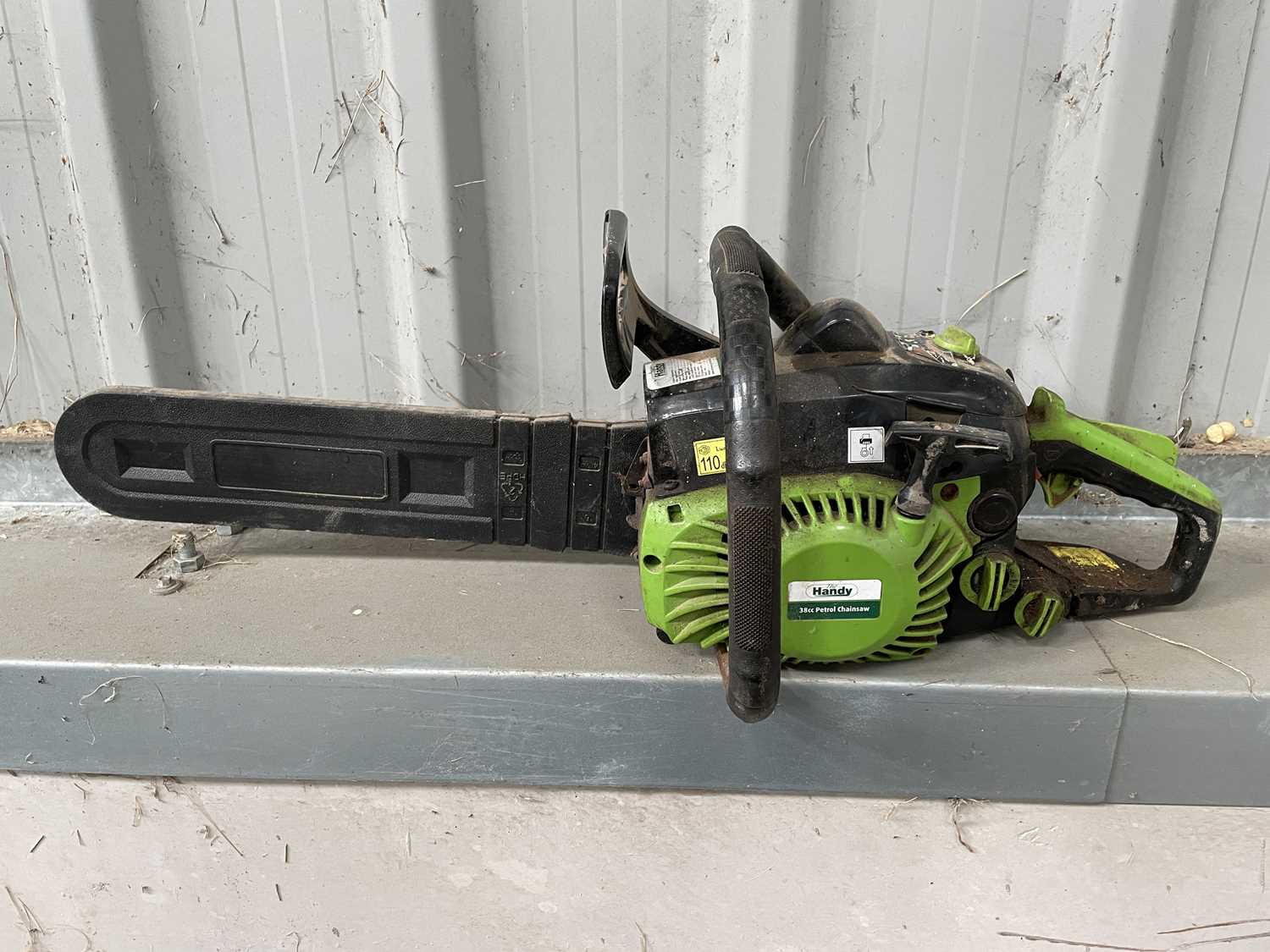 Lot 45 - Handy 38C Chainsaw