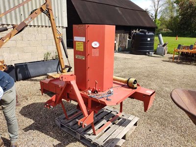 Lot 36 - Taarup Kidd PTO Small Bale Shredder
