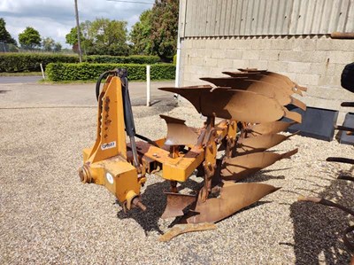 Lot 39 - Huard 4 Furrow Reversible Plough