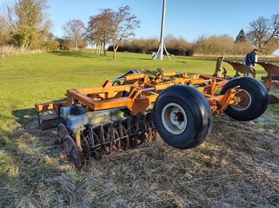 Lot 48 - Galucho 4.6m Trailed Soil Press with Levelling...
