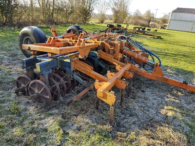 Lot 48 - Galucho 4.6m Trailed Soil Press with Levelling...