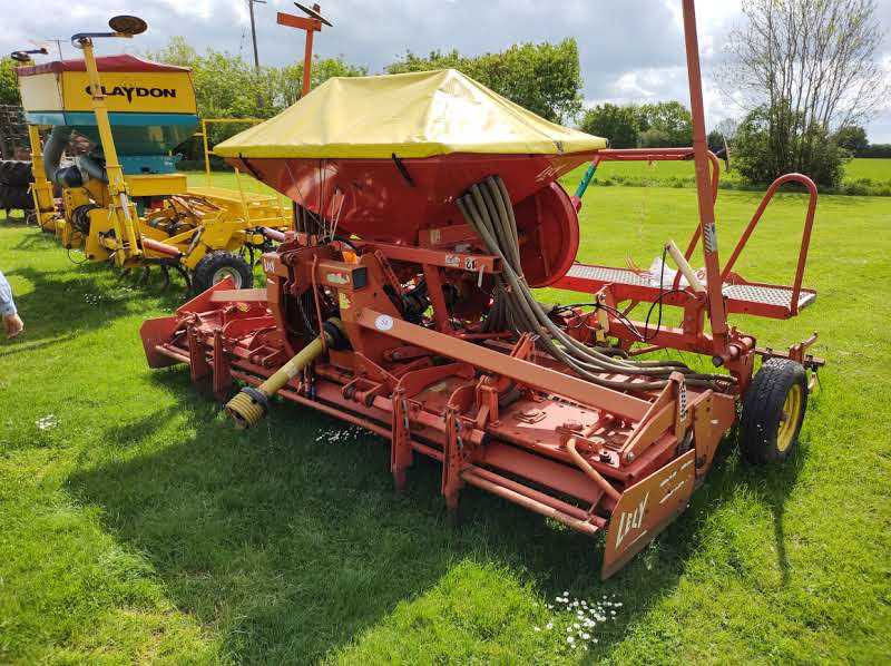 Lot 54 - Lely 4m Combination Drill on Roterra Power...