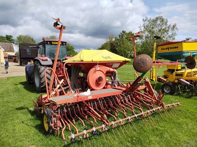 Lot 54 - Lely 4m Combination Drill on Roterra Power...
