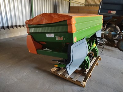 Lot 56 - Amazone ZA-M 2201 Twin Disc Spreader 18 - 24m...