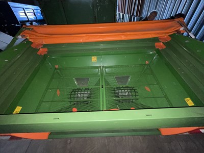 Lot 56 - Amazone ZA-M 2201 Twin Disc Spreader 18 - 24m...