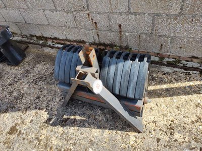 Lot 33 - Case IH 12 x 45kg Front Weights on A Frame