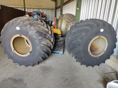 Lot 29 - Pair of 66 x 43 25 on 8 Stud Centre Terra Tyres