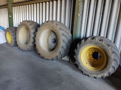 Lot 30 - Set of Trellebourg Twin 414 Wheels (850/55-42...