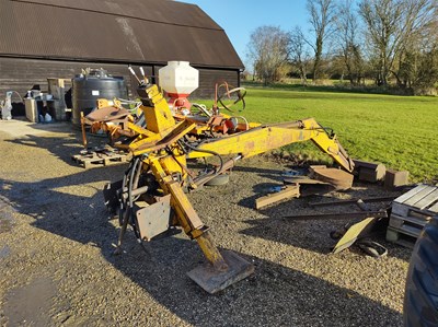 Lot 34 - McConnel Power Arm 3pt Linkage Back Actor with...