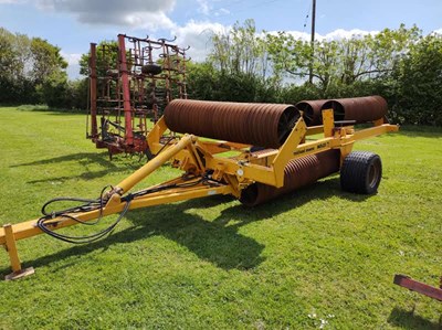Lot 74 - Michael Moore 12 Metre Rolls with 24" Plain...