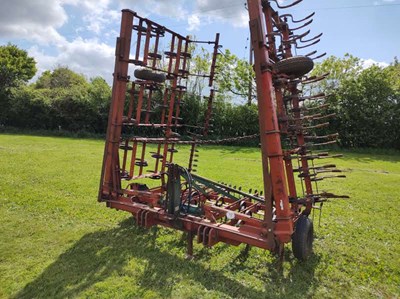 Lot 72 - Kverneland 8m Springtine Cultivator