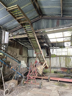 Lot 84 - Small Petrol Engine Bale Elevator