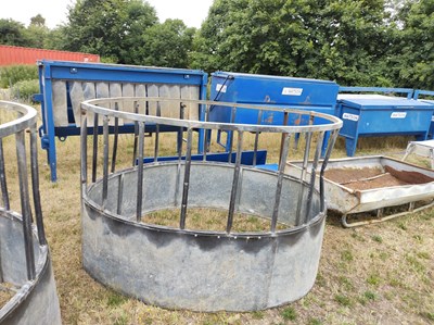 Lot 36 - Ring Feeder