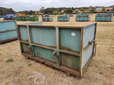 Lot 70 - Garmet Skip
